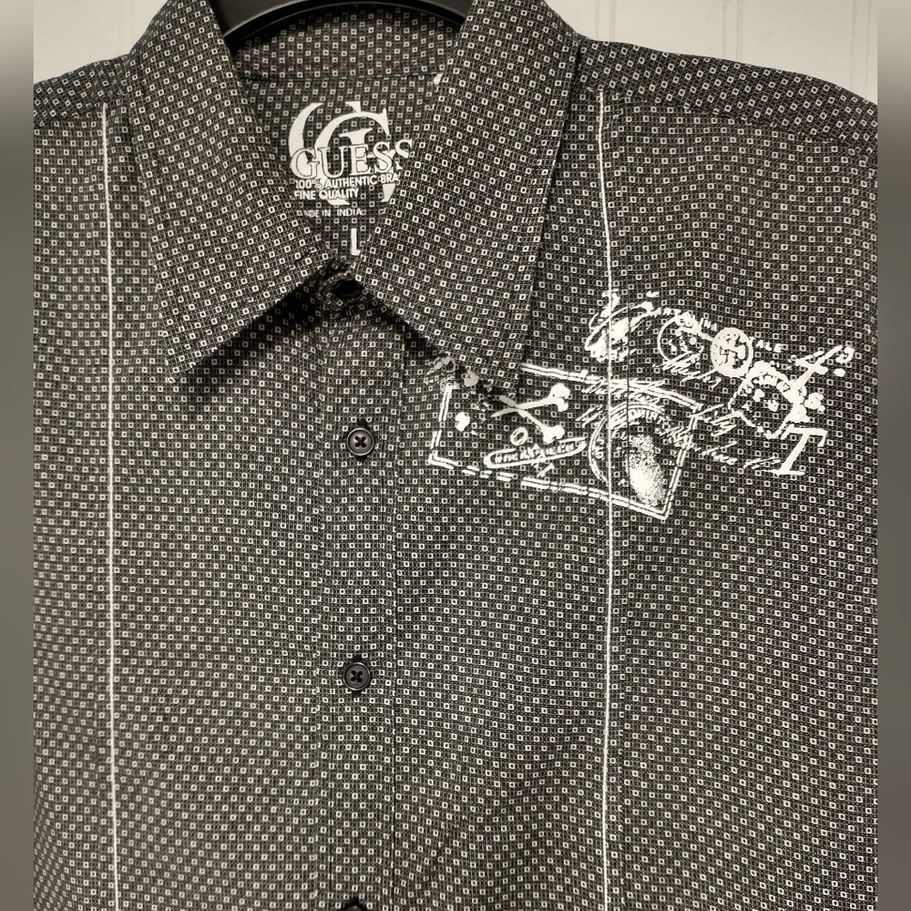 Guess Men's Black/Gray Geometric Patterned Short Sleeve Shirt Size Large